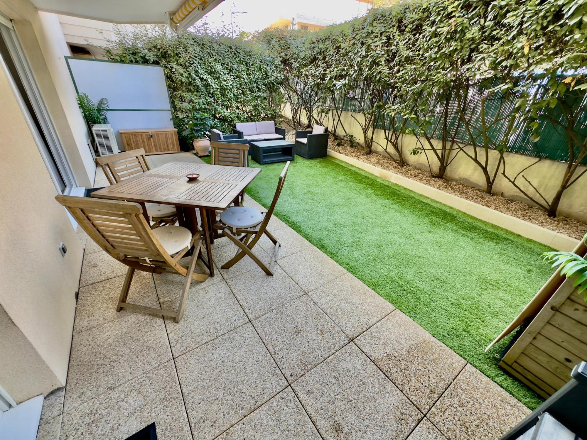 Regent Cote D'Azur Air-Conditioned, Pool, Garden & Parking Villeneuve-Loubet Dış mekan fotoğraf
